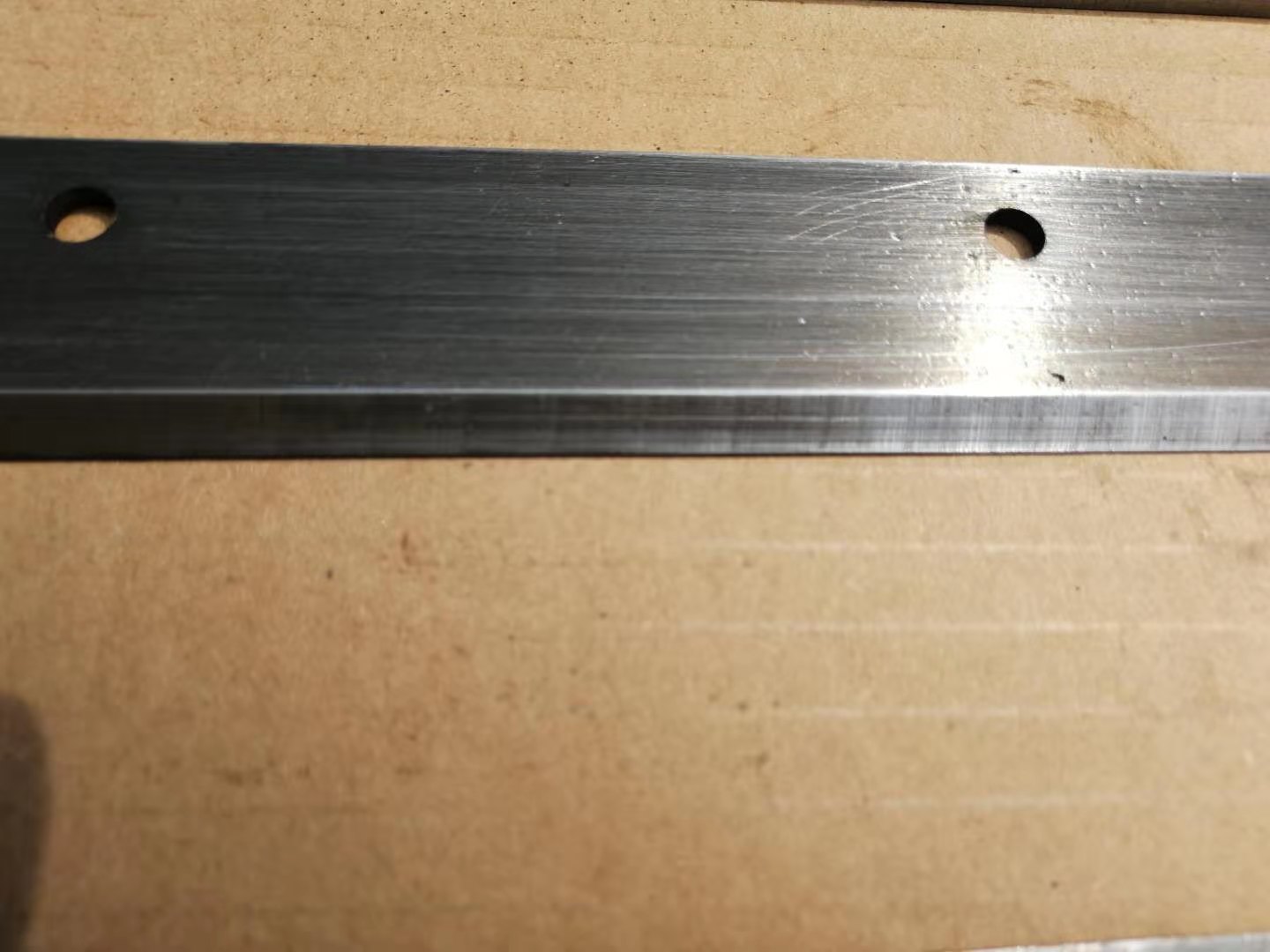 �Q������